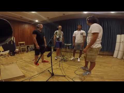 Chaboli grabando palmas para tema de niña pastori