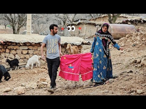 "La vida de una madre nómada sin tutor, una trabajadora que mira a la leyenda"👀