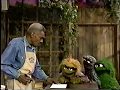 Sesame Street Making A Grouch Milkshake