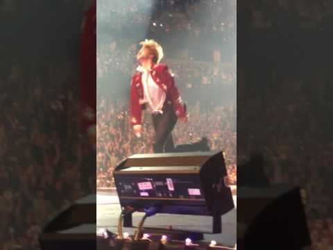 RUN - BTS || WINGS TOUR 170402