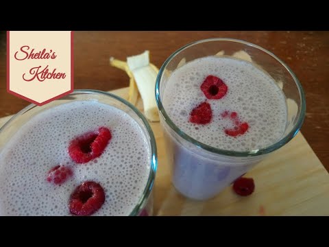 Raspberry and blueberry smoothie