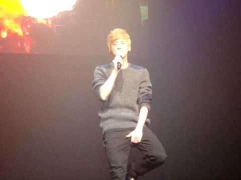 Chunji cover Count On Me @ London