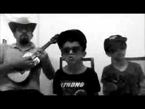 Na Solidão Do Banheiro - Dominio Público