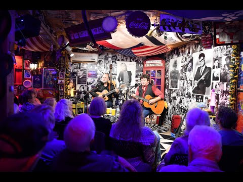 Shake Russell In The Music Room Studio Concert set 2 of 2