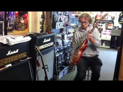 Quick comparison Gibson Les Paul Studio vs Cort CR Custom