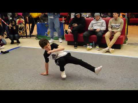 semifinal 7-10 bboy Вжик vs Maks ON - брейкданс чемпионат г.Одинцово