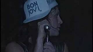Download lagu Bon Jovi - Born To Be My Baby [Live in Japan, Tokyo Dome 1988] mp3