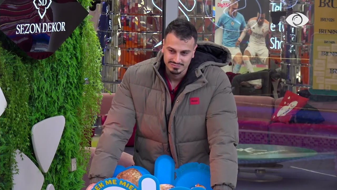 Të vijë ndonjë lojtar i ri të ma sjellë Brikenën në…/ Rogerti-Artanit, banori: Atë e dua vetë…