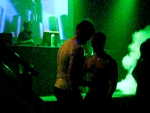 Dansarinn kominn upp á svið!