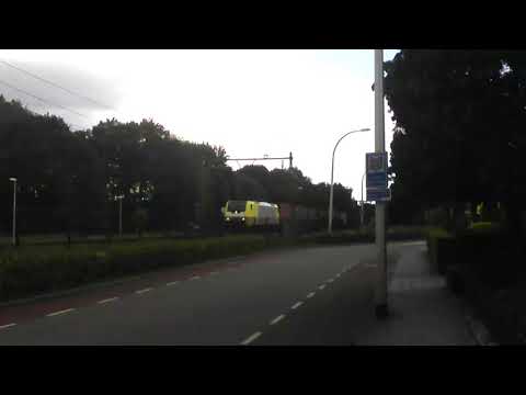 LTE 189 202 komt met Chengdu Shuttle door Drostenstraat Holten