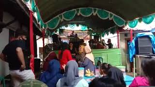 Download lagu BERBEZA KASTA JAIPONG DANGDUT BERSAMA RONGGENG mp3