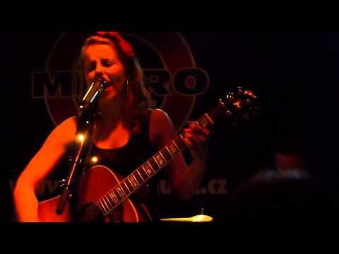 Katarína Knechtová - Dialkové ovládanie + Vaňa plná piraní (Brno, Metro Music Bar 2013)