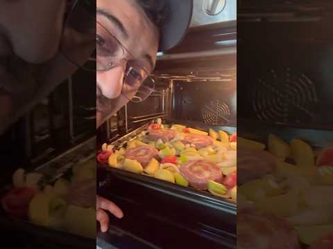 Fırında kaşarlı köfte #köfte #kaşarlıköfte #fırınköfte #tepsideköfte #neşternino #evvlog #tatilvlog