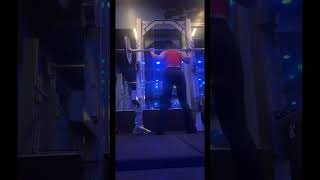 ジムでアメリカ人がよくやる行為#shorts #short #gymlife #gym #losangeles #50代