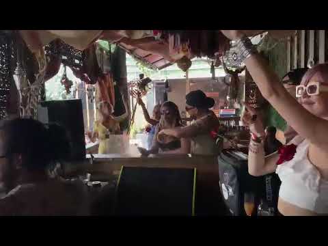 Thunderpony playing "Time - Pachanga Boys " at CLUB SPACE MIAMI