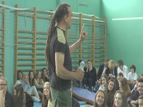 LUBIN. „Ocalony . Ćpunk w Kościele ” gościł w gimnazjum