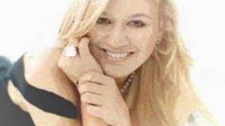 Kelly Clarkson - Can i Have a Kiss? preview