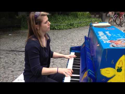 Play me, I'm yours: Ottavia Maria Maceratini spielt John Foulds