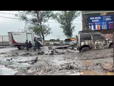 Impactante aluvión deja varios afectados en Alausí