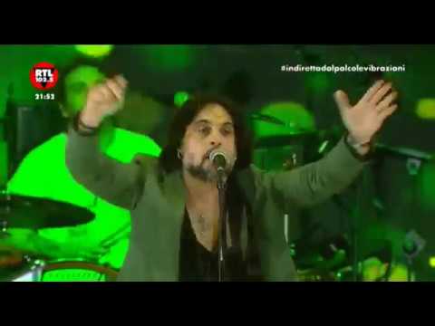 Le Vibrazioni in diretta dal "Napoli Pizza Village"