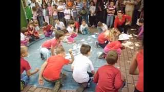 preview picture of video 'Százszorszép csoport tánca, Őrbottyán Központi Ovi-buli'