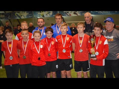 VARSOVIA 2005 - ROZDANIE NAGRÓD - I TURNIEJ JUNIORÓW O PUCHAR STOWARZYSZENIA "DAJ SZANSĘ"