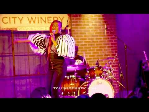 TolumiDE performing 'Throwback' LIVE at City Winery performance Washington DC
