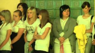 preview picture of video 'Poczatek roku szkolnego 2009 2010 w ZS Ozarow'