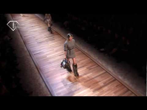 fashiontv | FTV.com - MILAN WOMAN F/W 10-11 -  D&G FULL SHOW