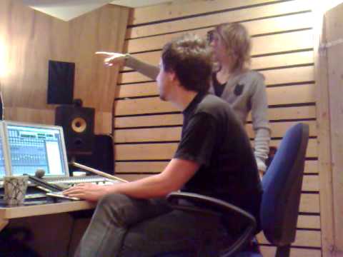 Frispråkarn & Shy i studion och gör hit "En Stjärna" Del 4