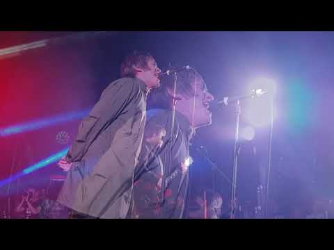 Oasis Maybe - Slide Away (LIVE)