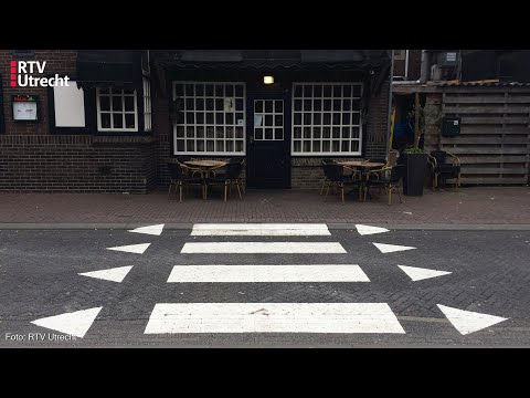Illegaal zebrapad aangelegd in Veenendaal: "Mensen stoppen nu wel voor ons" [RTV Utrecht]