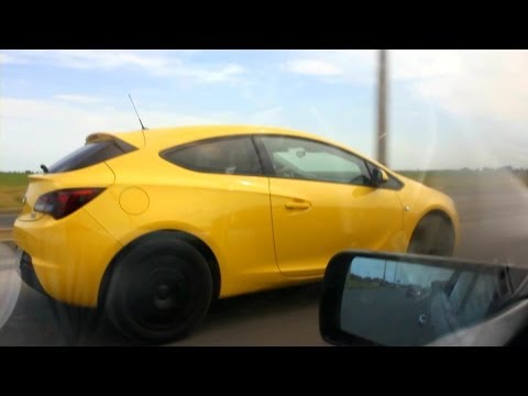 2012 Opel Astra GTC. Test Drive.