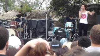 Poliça - Very Cruel @ ACL 2014 Weekend 2