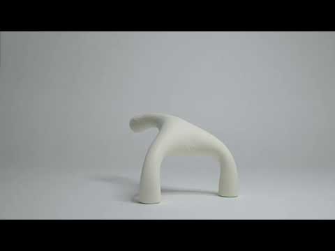 Geemo by Cas Holman crawls