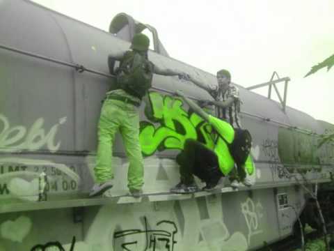 LOS CAI CREW FT BOBI BOZMAN Y EIBAR IBARRA (PORCINO)-ANDAMOS EN LA ESCENA