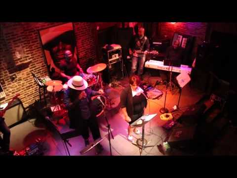 Robia iggNhyte "Nat King Cole" Live Ft.MzNv