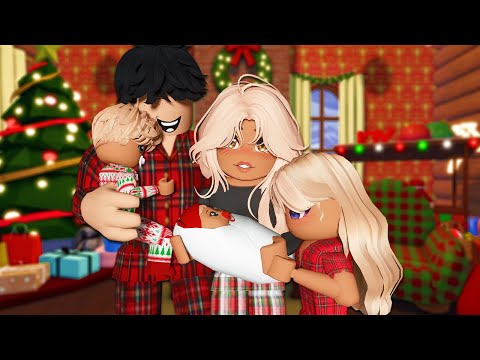 🎄Lily's First Christmas!🎅| Berry Avenue Family Roleplay👪