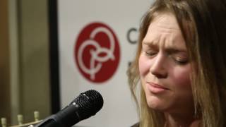 Insight Studio Sessions: &quot;Marlboro Man&quot; - Crystal Bowersox