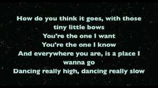 Carly Rae Jepsen - Tiny Little Bows (Lyrics On Screen)