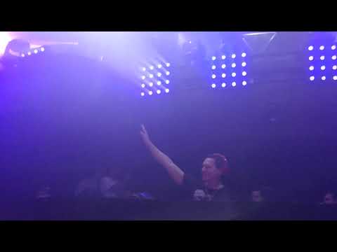 Tiësto - So Am I (Ava Max) + Secrets (KSHMR) + Chemicals (Don Diablo) - live - Hakkasan Nightclub