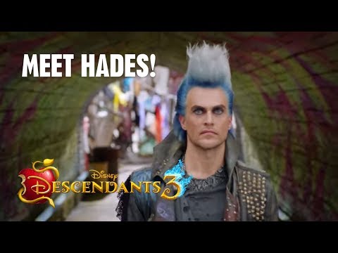 Meet Hades 🔥🎸 | Descendants 3
