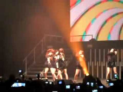 UnitedCUBEinLondon ~ G.NA black and white 120511