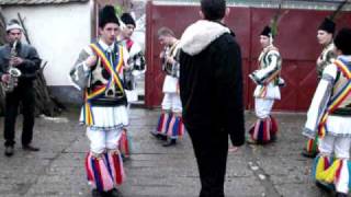 preview picture of video 'Caluserii , Dancu Mic-Orastie-Hunedoara 2009.AVI'
