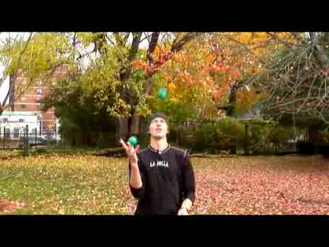 Juggling Balls : How to Do the Halfshower in 4 Ball Juggling
