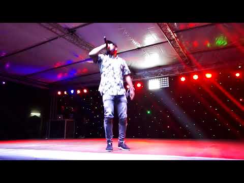 Mic Flammez freestyle inédit au concert de fin d'année