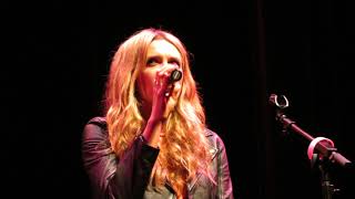 Carly Pearce &quot;Feel Something&quot; Live