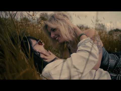 STAR CIRCUS - Two Odds Make An Even