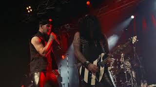 Quiet Riot - &quot;Mama Weer All Crazee Now&quot; (Official Live Video)