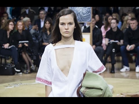 J.W. ANDERSON Full Show Spring Summer 2018 London - Fashion Channel